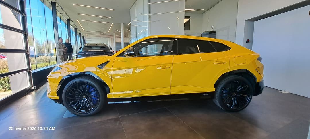 Lamborghini Urus SE — photo 2