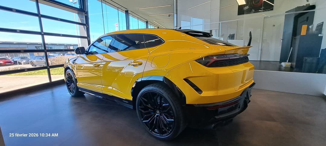 Lamborghini Urus SE — photo 3