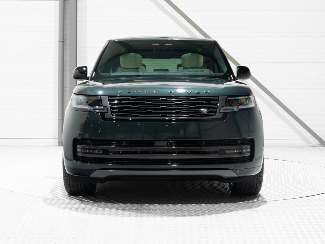 Range Rover Autobiography LWB P460e Hybrid — photo 2