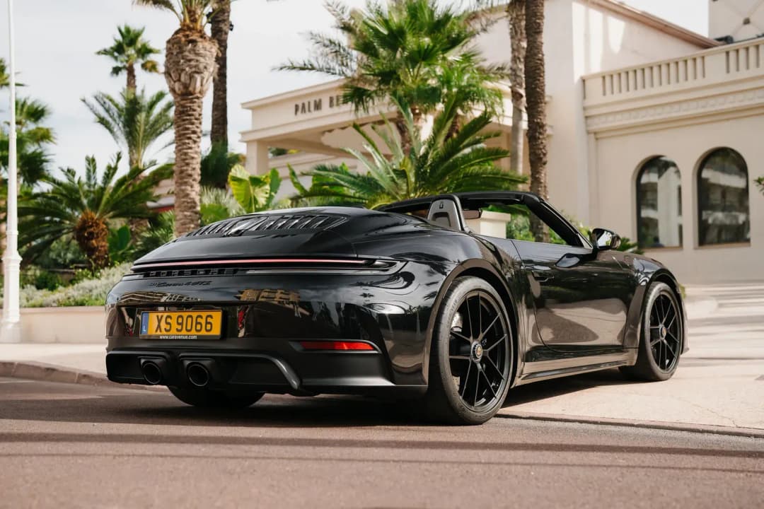 Porsche 911 Carrera 4 GTS Cabriolet (992.2) — photo 3