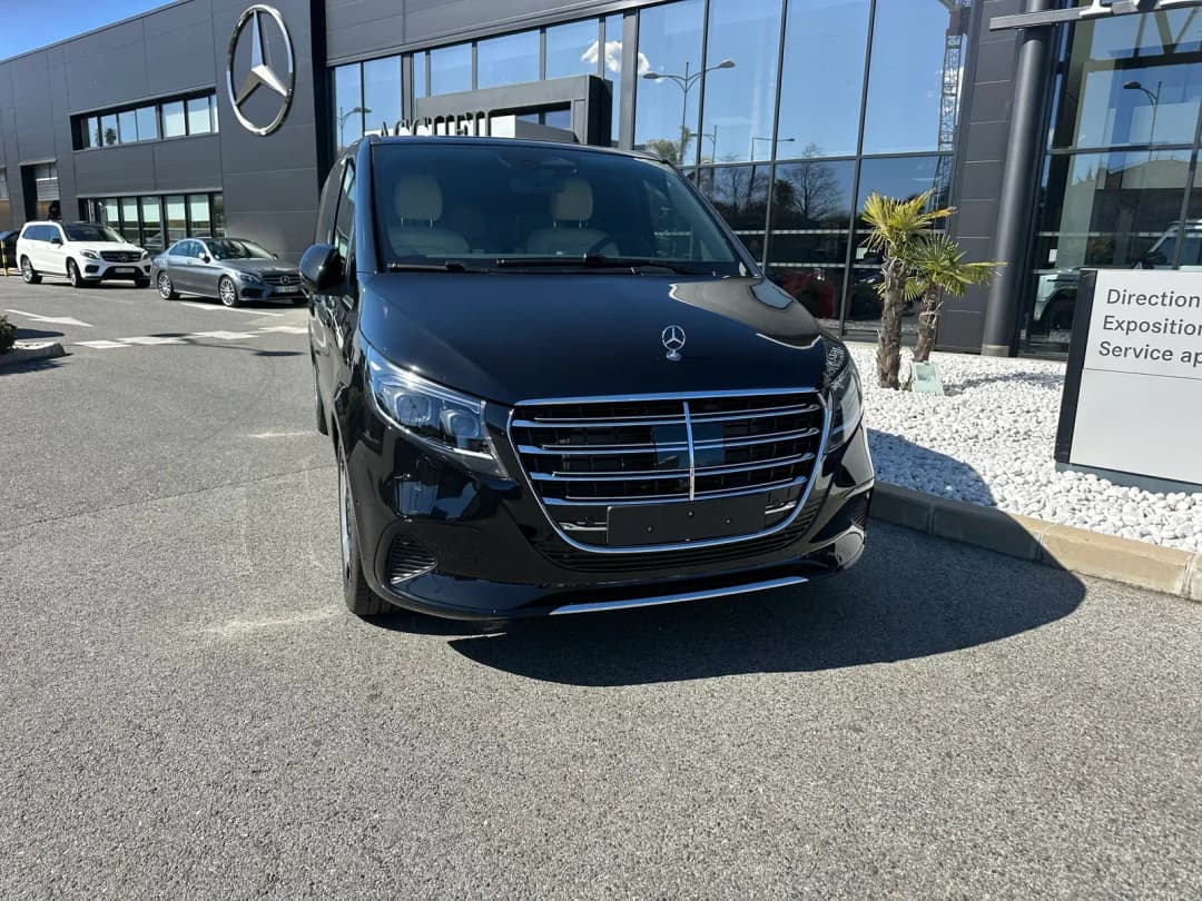 Mercedes-Benz V-Class 250 d Exclusive Maybach Style — photo 3