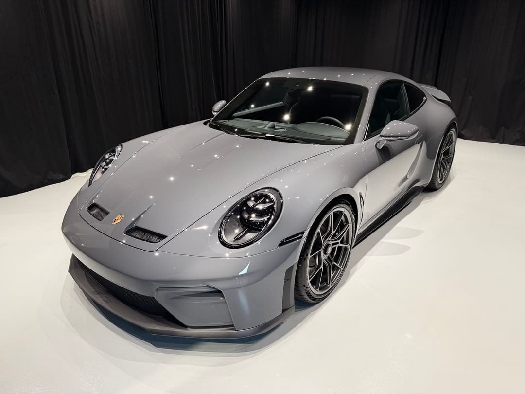 Porsche 911 GT3 Touring (992.2) — photo 3