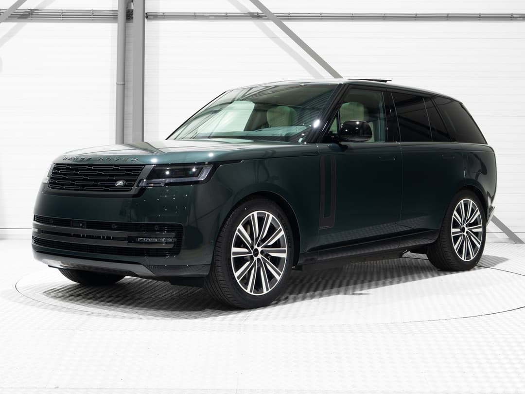 Electrified Range Rover from the Rentolux Leasing catalog